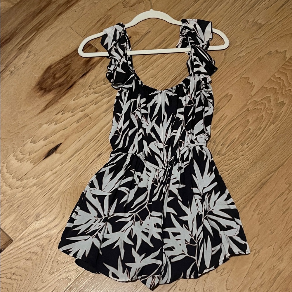 Amuse Society Black & White Leaf-Print Romper with Ruffle Straps